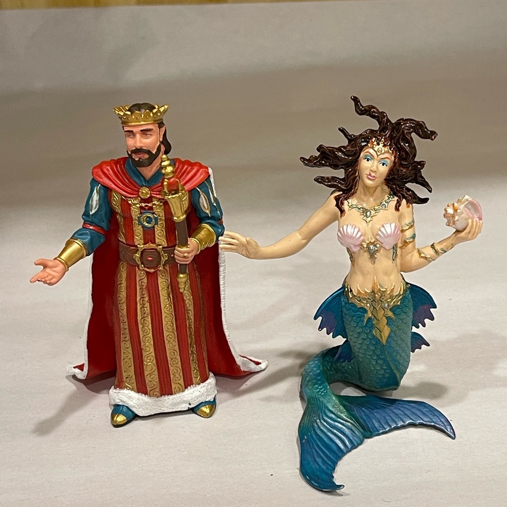 Safari Mermaid and King Alfred